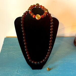 Burma Amber hand strung necklace and bracelet set